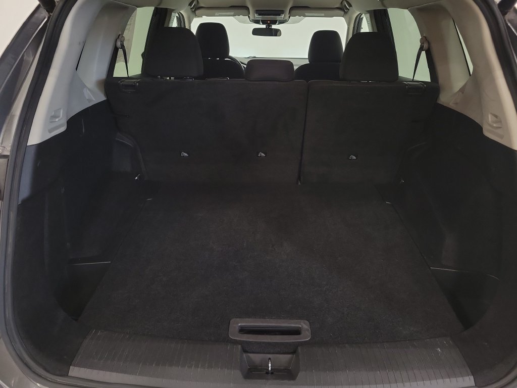 Used 2025 Nissan Rogue SV AWD/4WD image 23