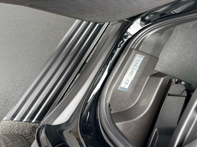 Used 2024 Chevrolet Tahoe Premier w/ Advanced Technology Package AWD/4WD image 12