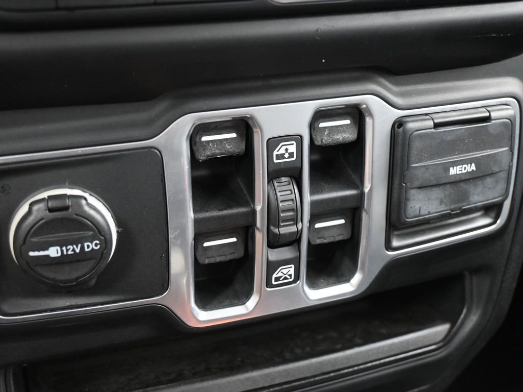 Used 2018 Jeep Wrangler Unlimited Sport S image 20