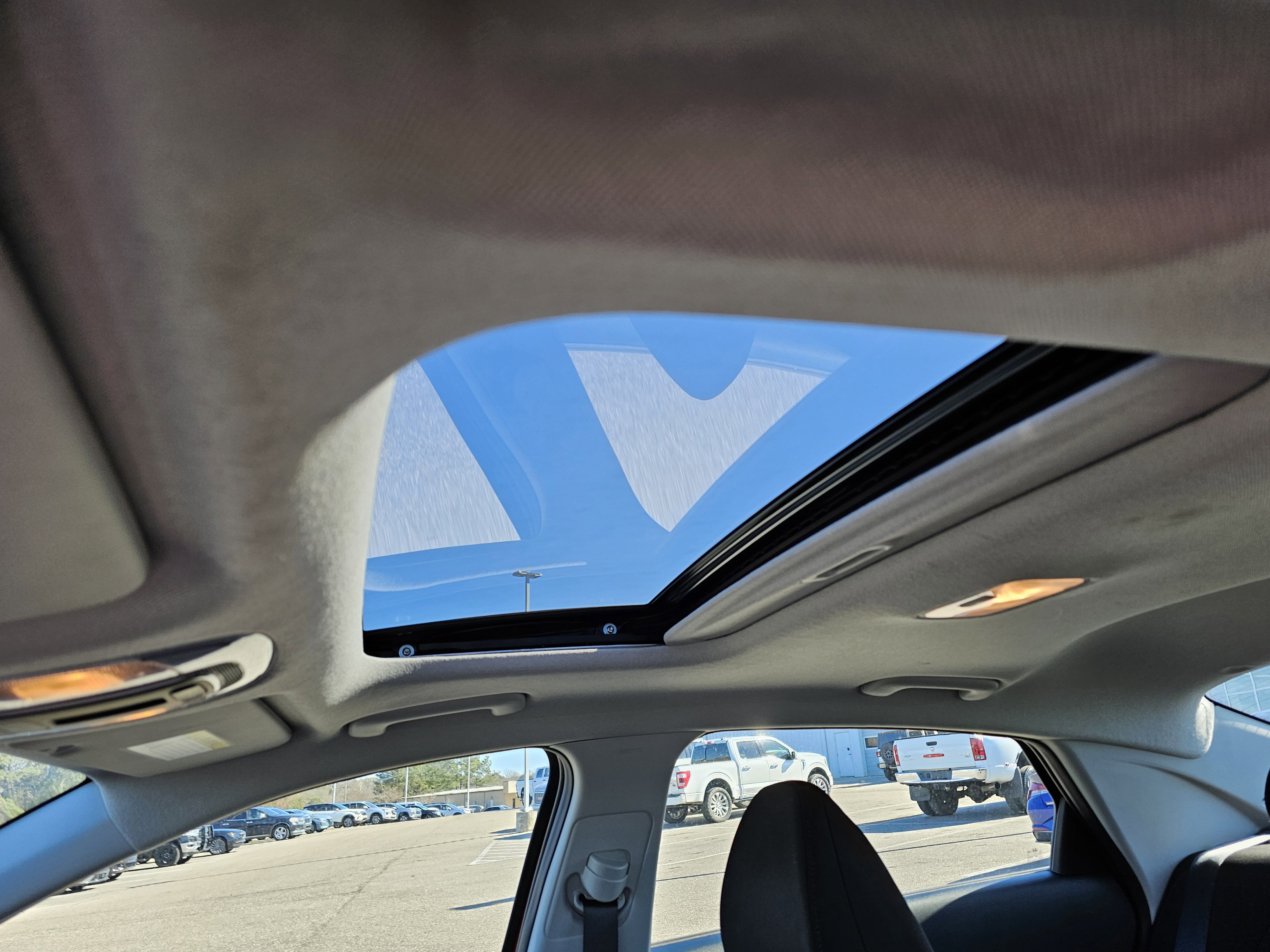 Used 2025 Hyundai Elantra SEL image 17