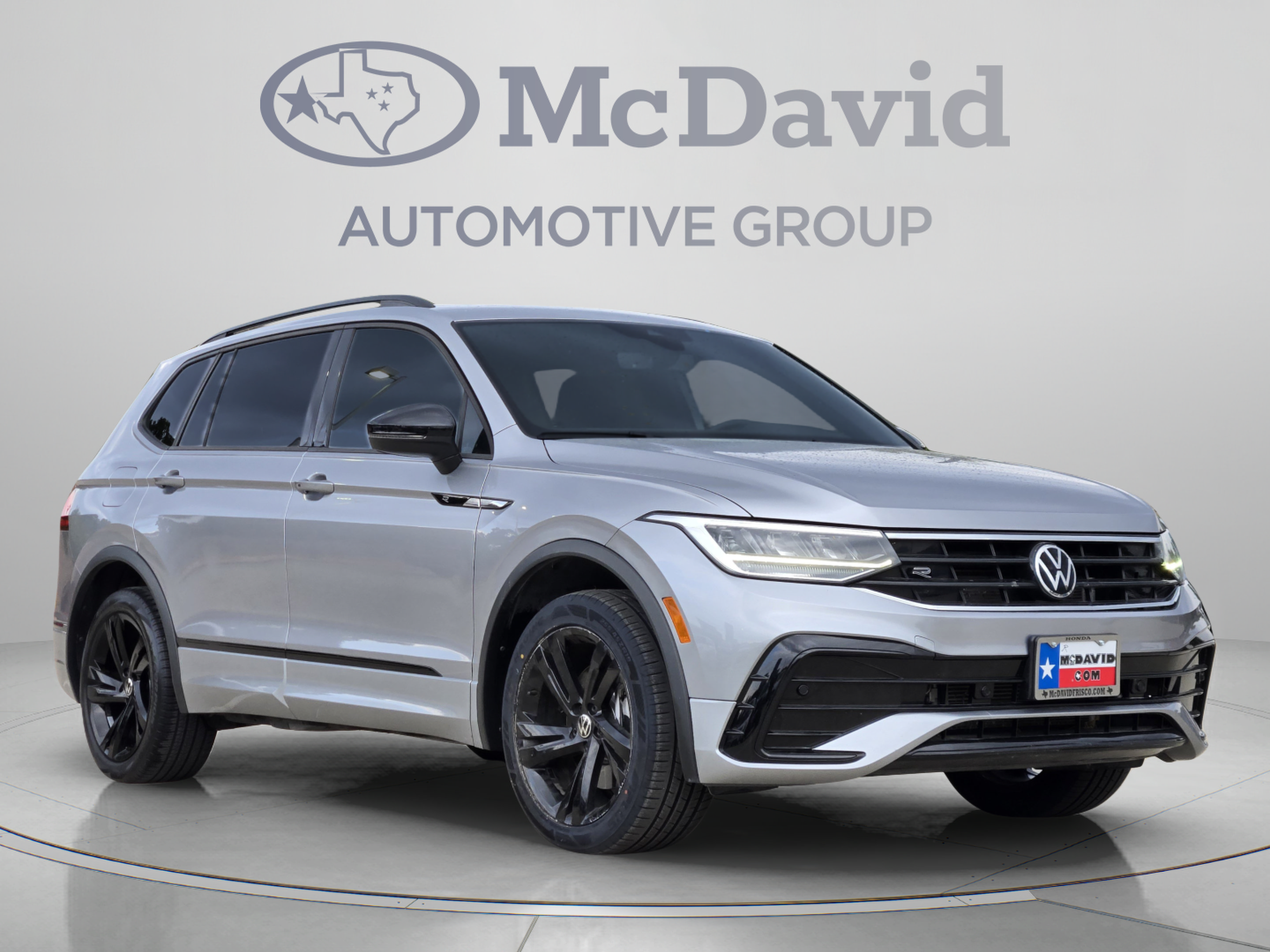 Used 2024 Volkswagen Tiguan SE R-Line FWD image 7
