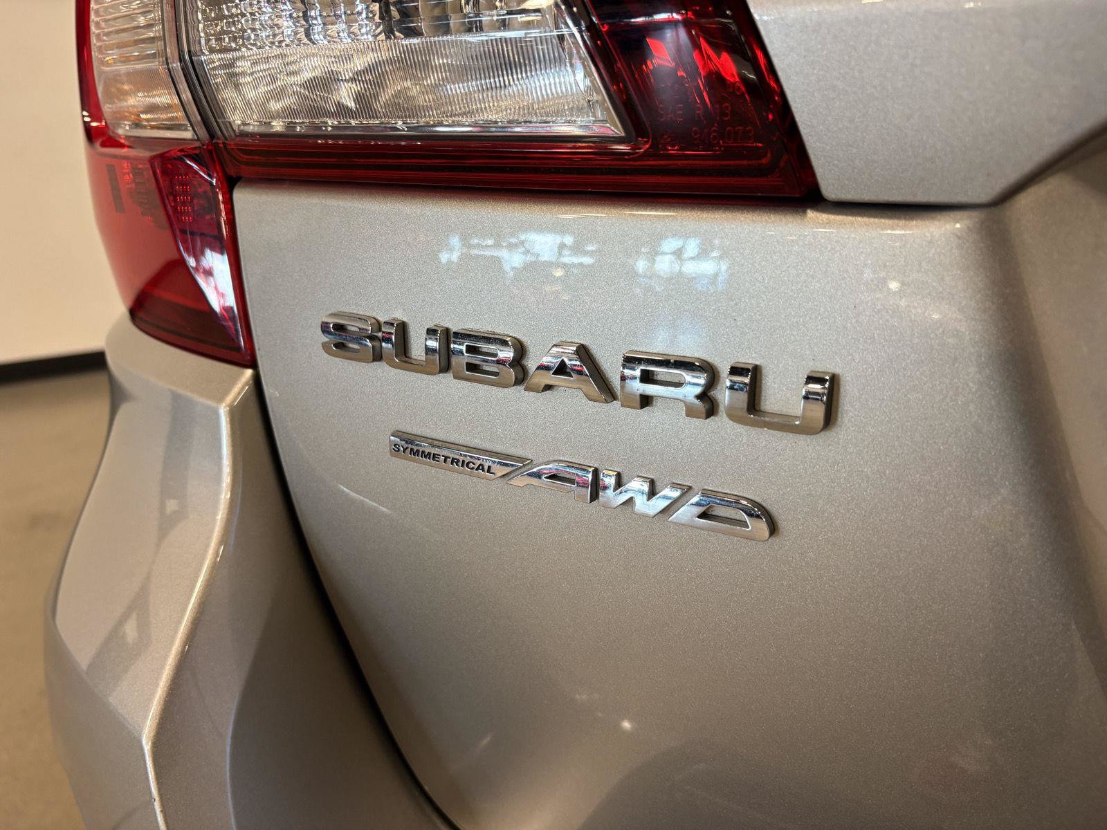 Used 2017 Subaru Outback 2.5i Limited AWD/4WD image 12