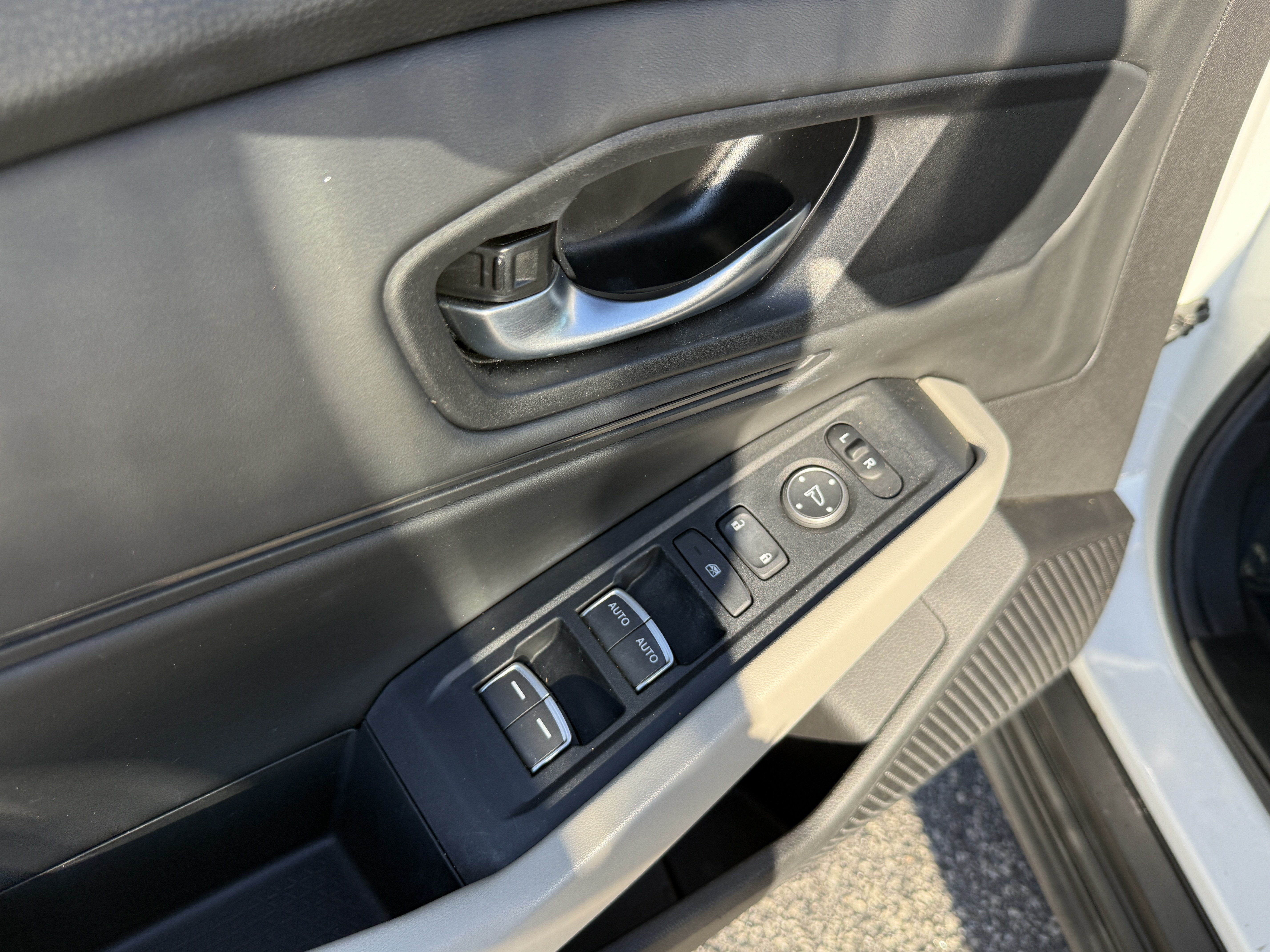 Used 2025 Honda Accord SE image 15