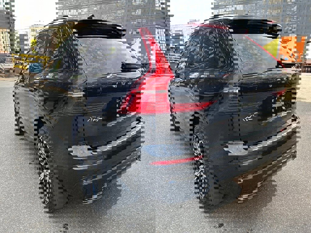 Certified 2024 Volvo XC60 T8 Ultimate w/ Protection Package Premier image 11