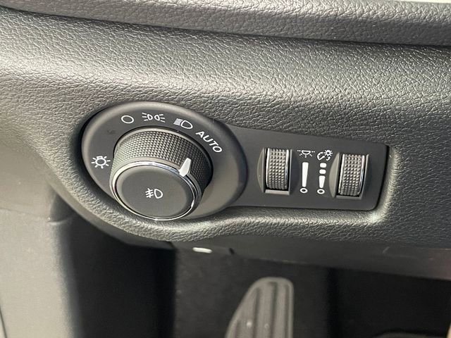 New 2026 Chrysler Pacifica Select w/ S Appearance Package image 13