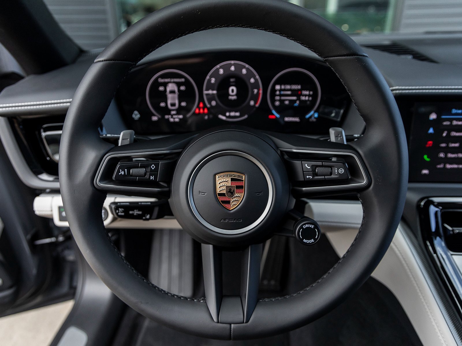 Certified 2025 Porsche Panamera 4 image 29