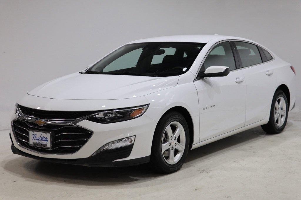 Used 2024 Chevrolet Malibu LT FWD image 3