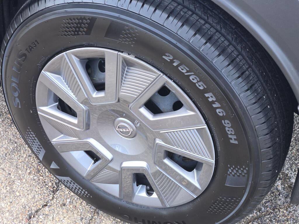 Used 2025 Nissan Kicks S AWD/4WD image 12