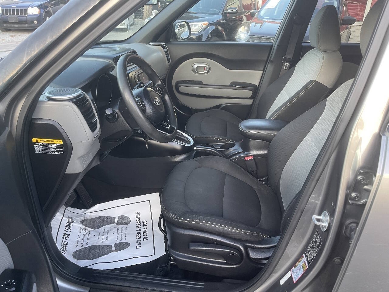 Used 2016 Kia Soul + FWD image 13
