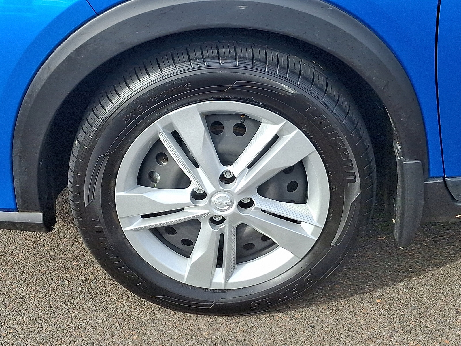 Used 2024 Nissan Kicks S image 8