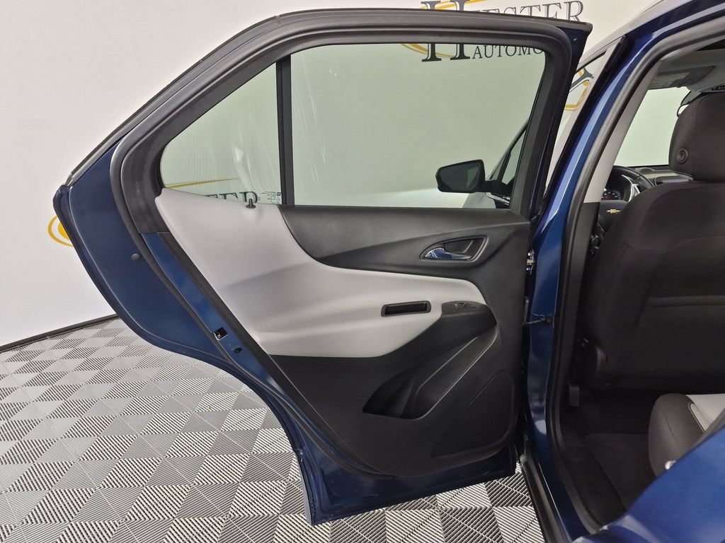 Used 2020 Chevrolet Equinox LT FWD image 32