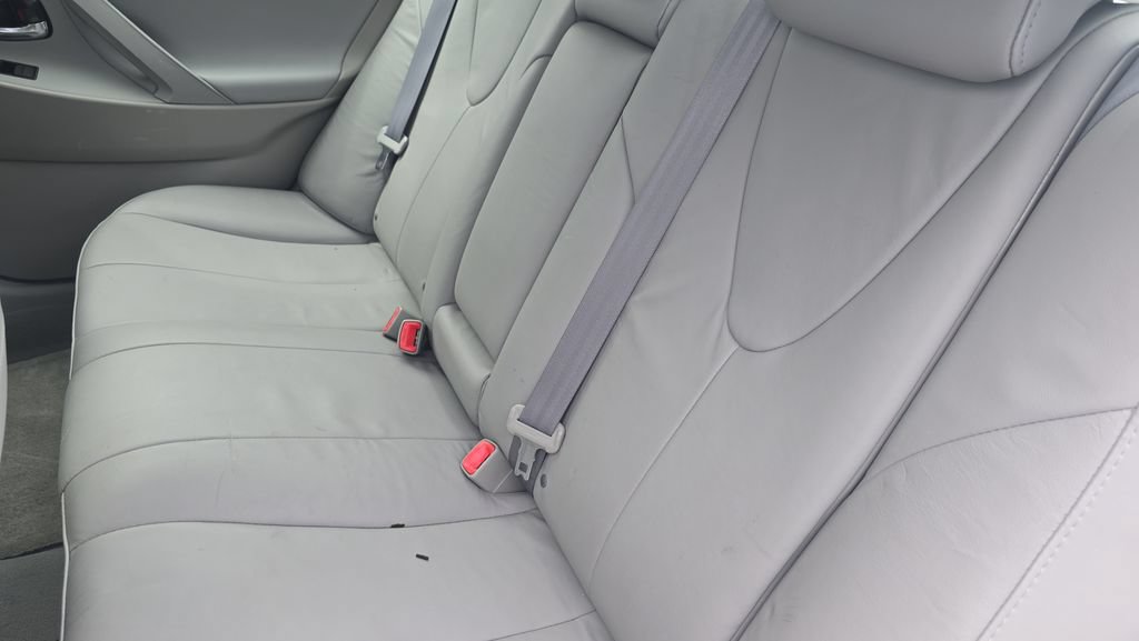 Used 2009 Toyota Camry Hybrid FWD image 29