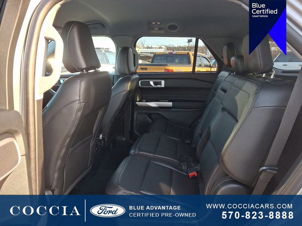 Certified 2022 Ford Explorer XLT w/ Equipment Group 202A AWD/4WD image 11
