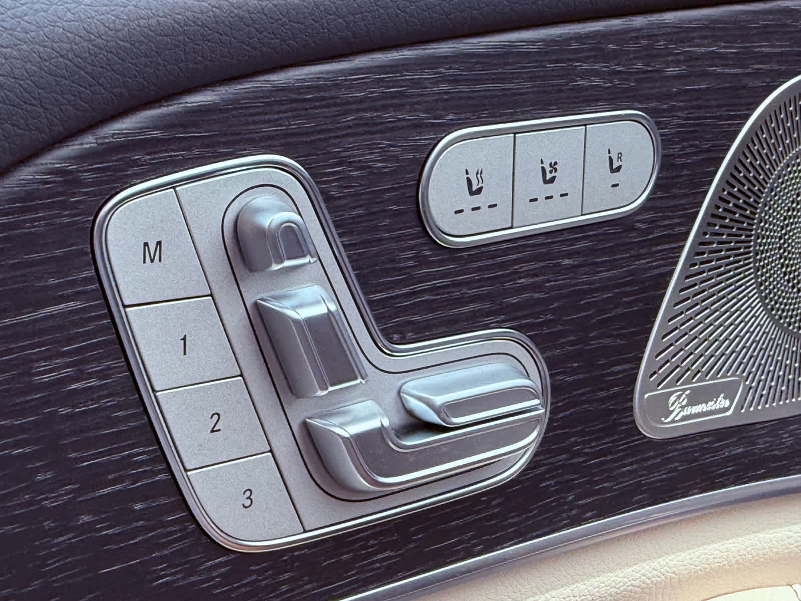 New 2025 Mercedes-Benz GLS 450 4MATIC image 26