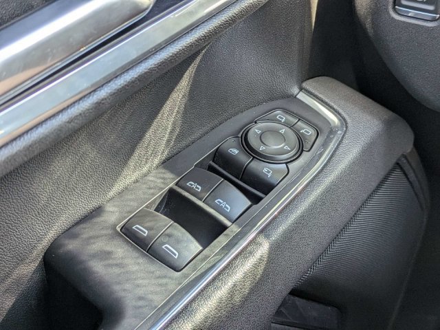 Used 2025 GMC Sierra 1500 SLT RWD image 25
