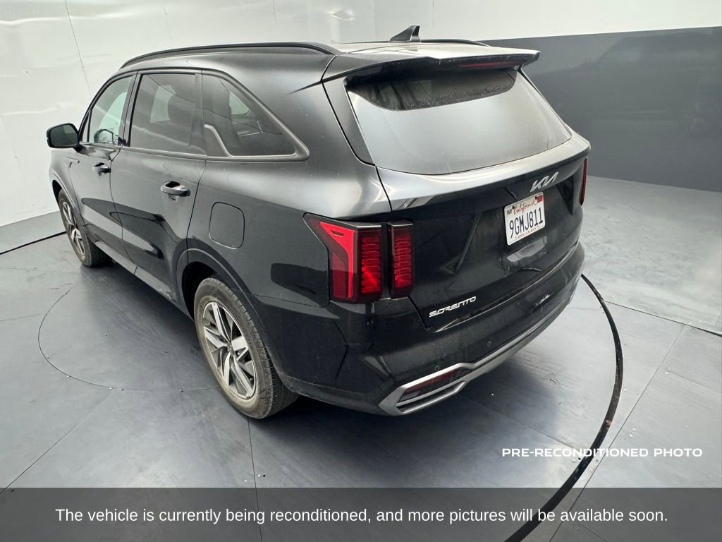 Used 2023 Kia Sorento S w/ Panoramic Sunroof Package FWD image 3