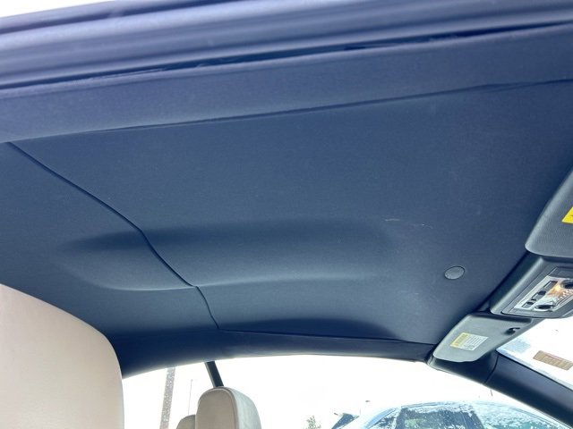 Used 2009 BMW 328i Convertible image 9