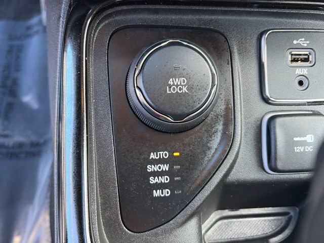 Used 2018 Jeep Compass Limited w/ Navigation Group image 36