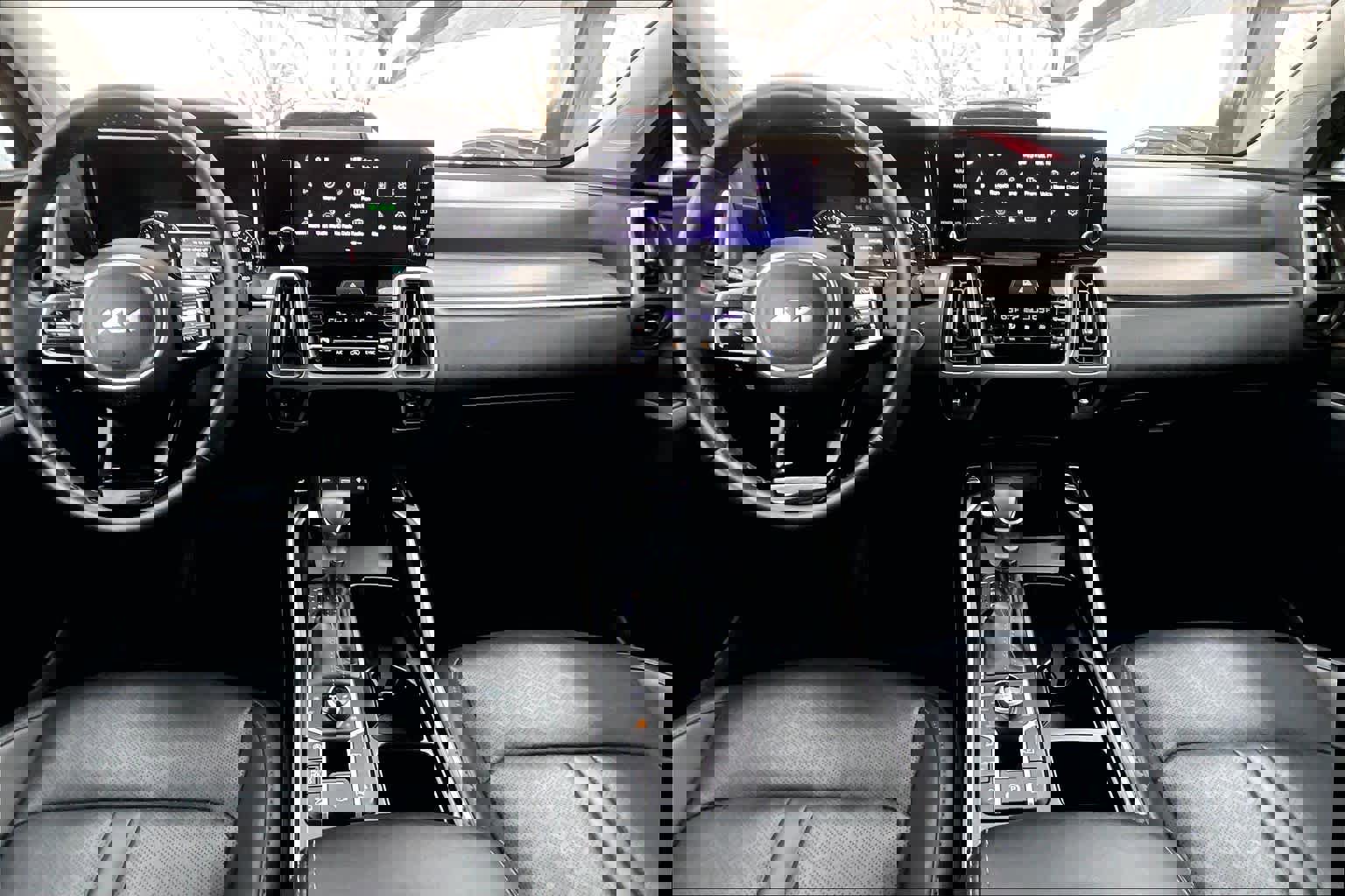 Used 2023 Kia Sorento X-Line EX image 16