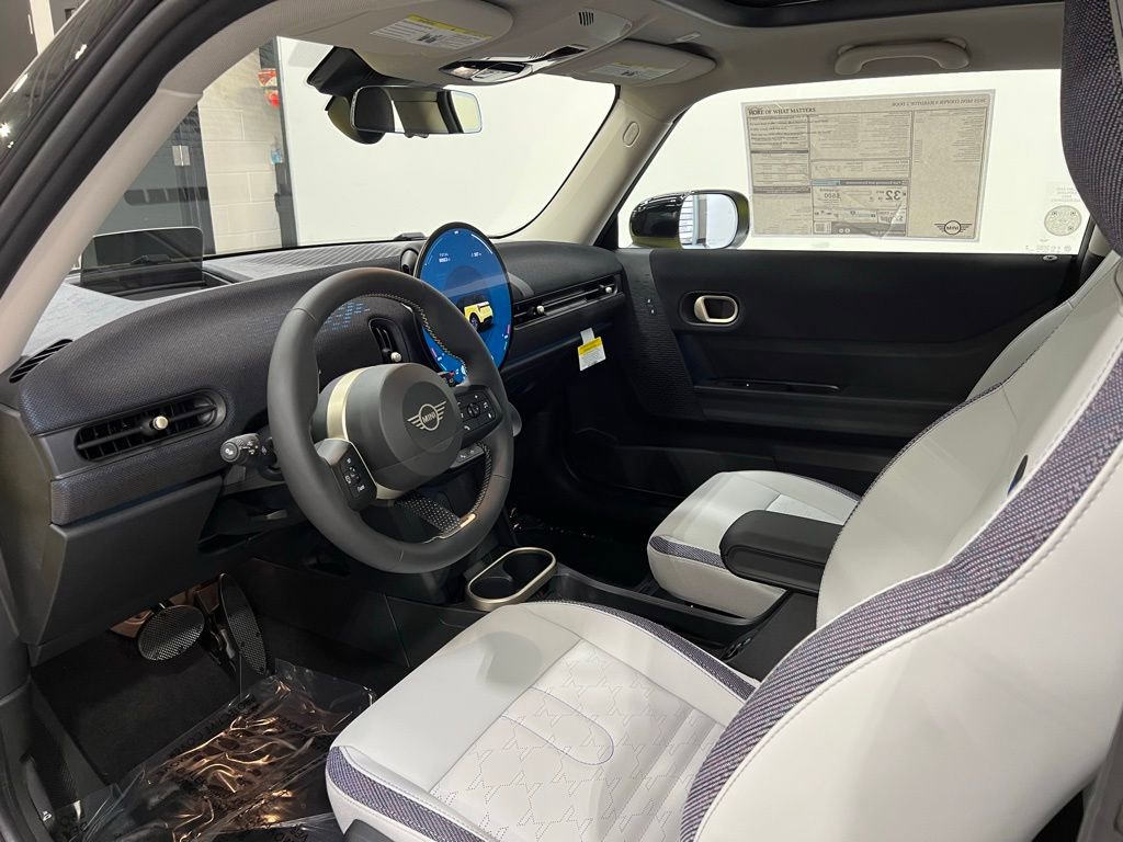 Certified 2025 MINI Cooper S image 11