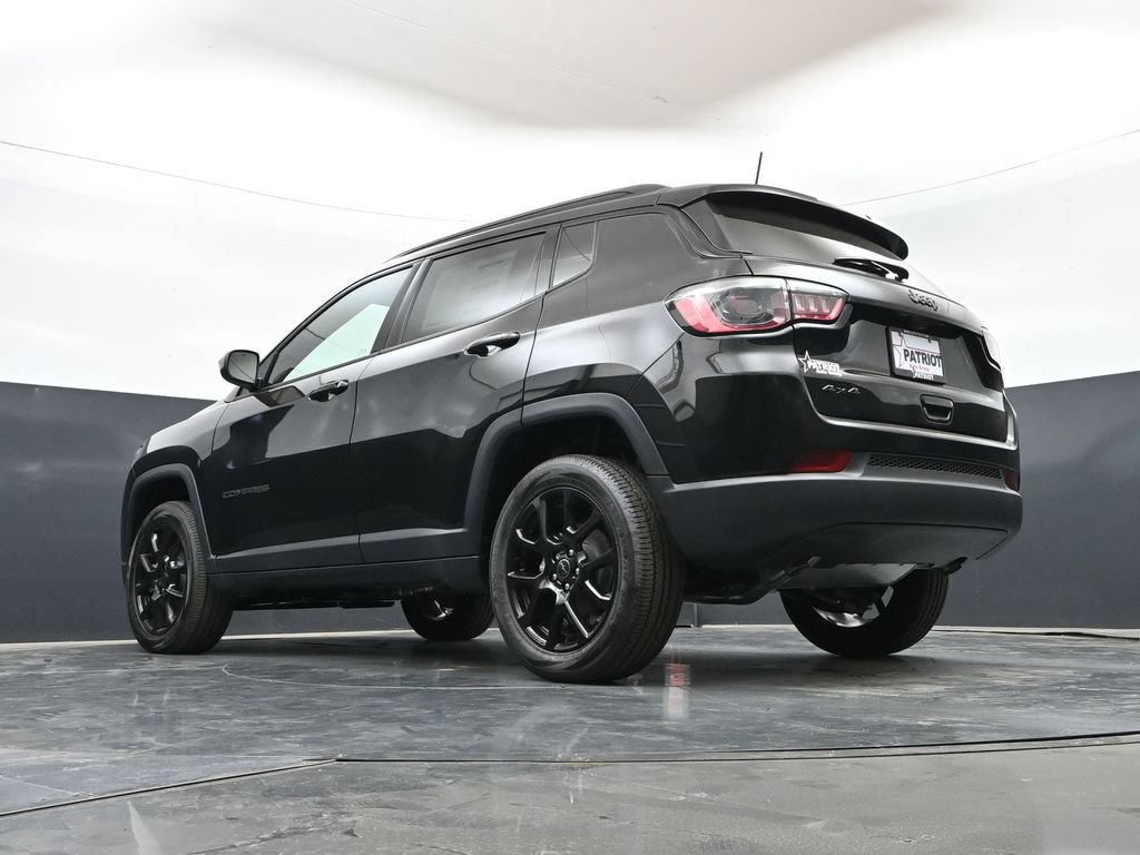 New 2026 Jeep Compass Latitude AWD/4WD image 42