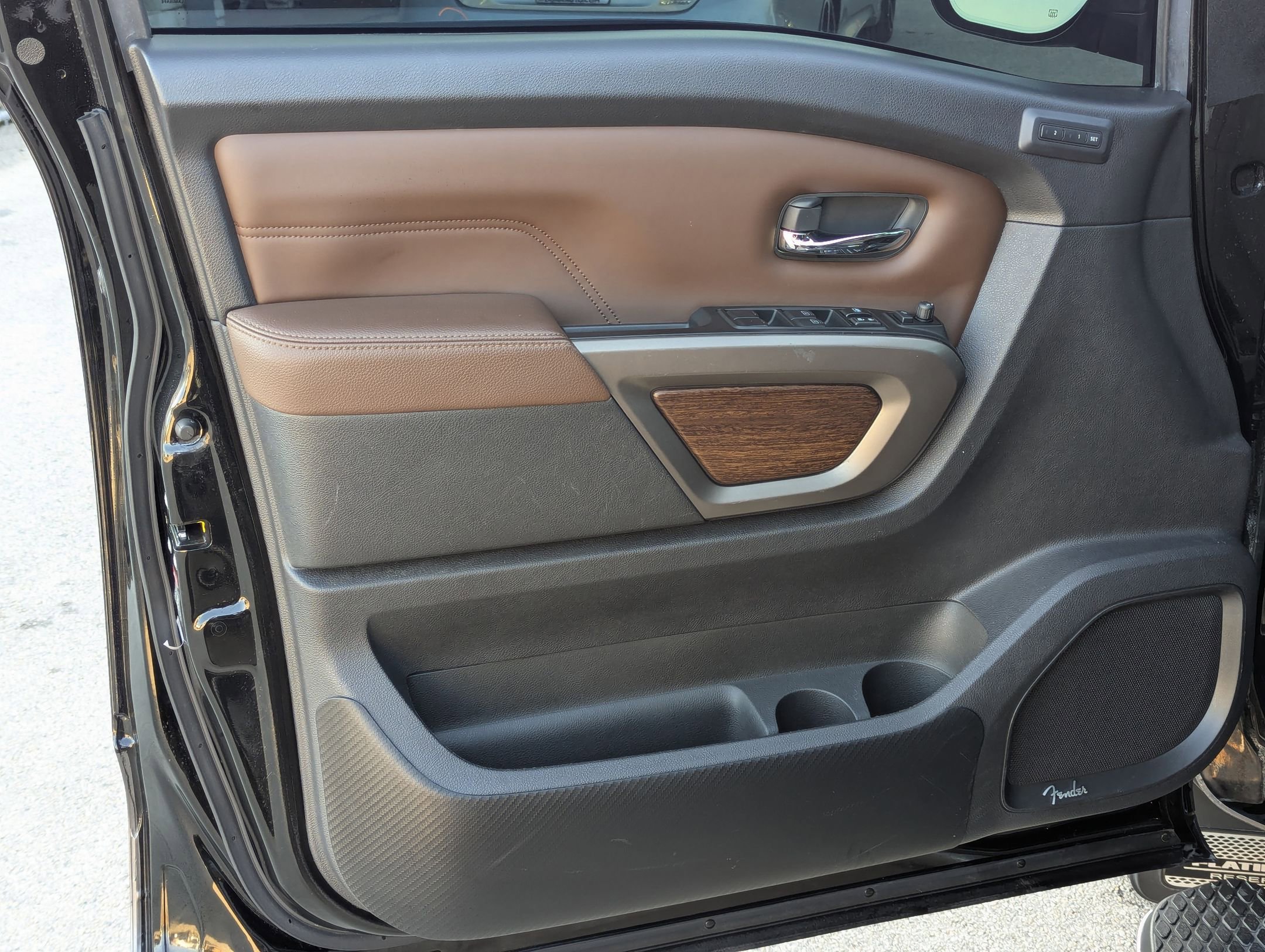 Used 2023 Nissan Titan Platinum Reserve w/ Moonroof Package image 11