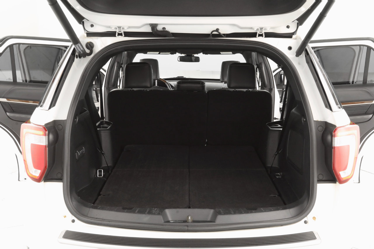 Used 2018 Ford Explorer Platinum image 28