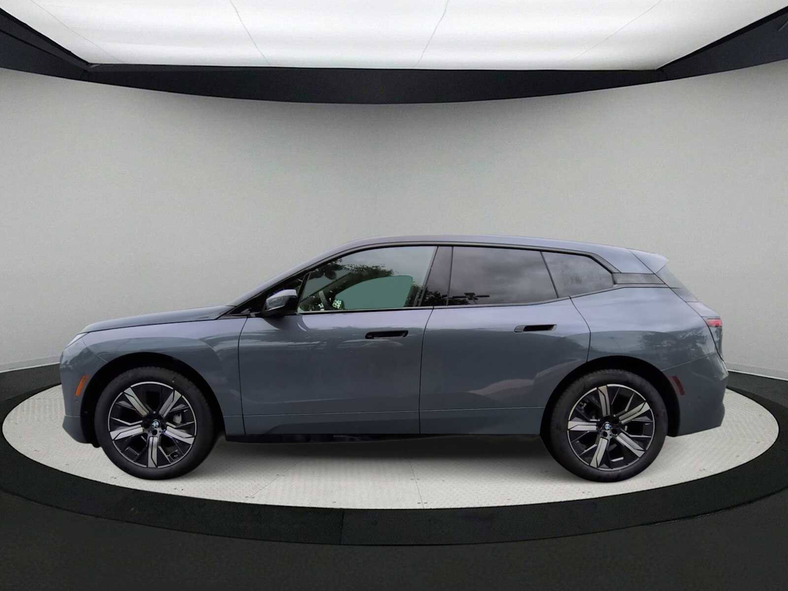 New 2026 BMW iX xDrive45 AWD/4WD image 5