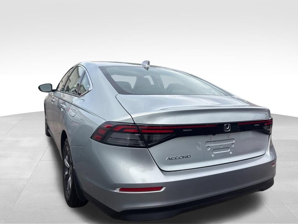 Used 2024 Honda Accord EX image 12