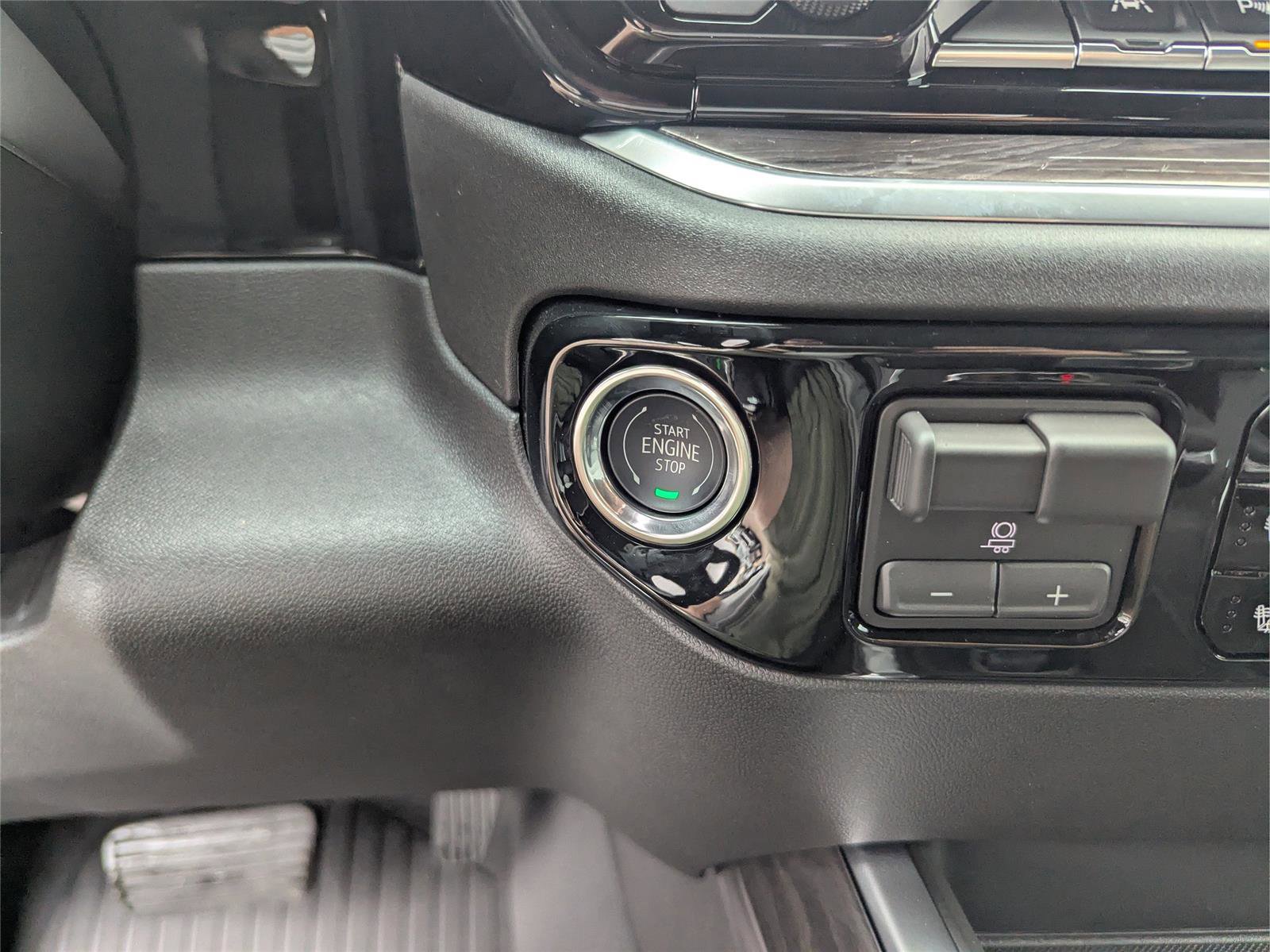 New 2026 Chevrolet Silverado 1500 LTZ w/ LTZ Premium Package image 22