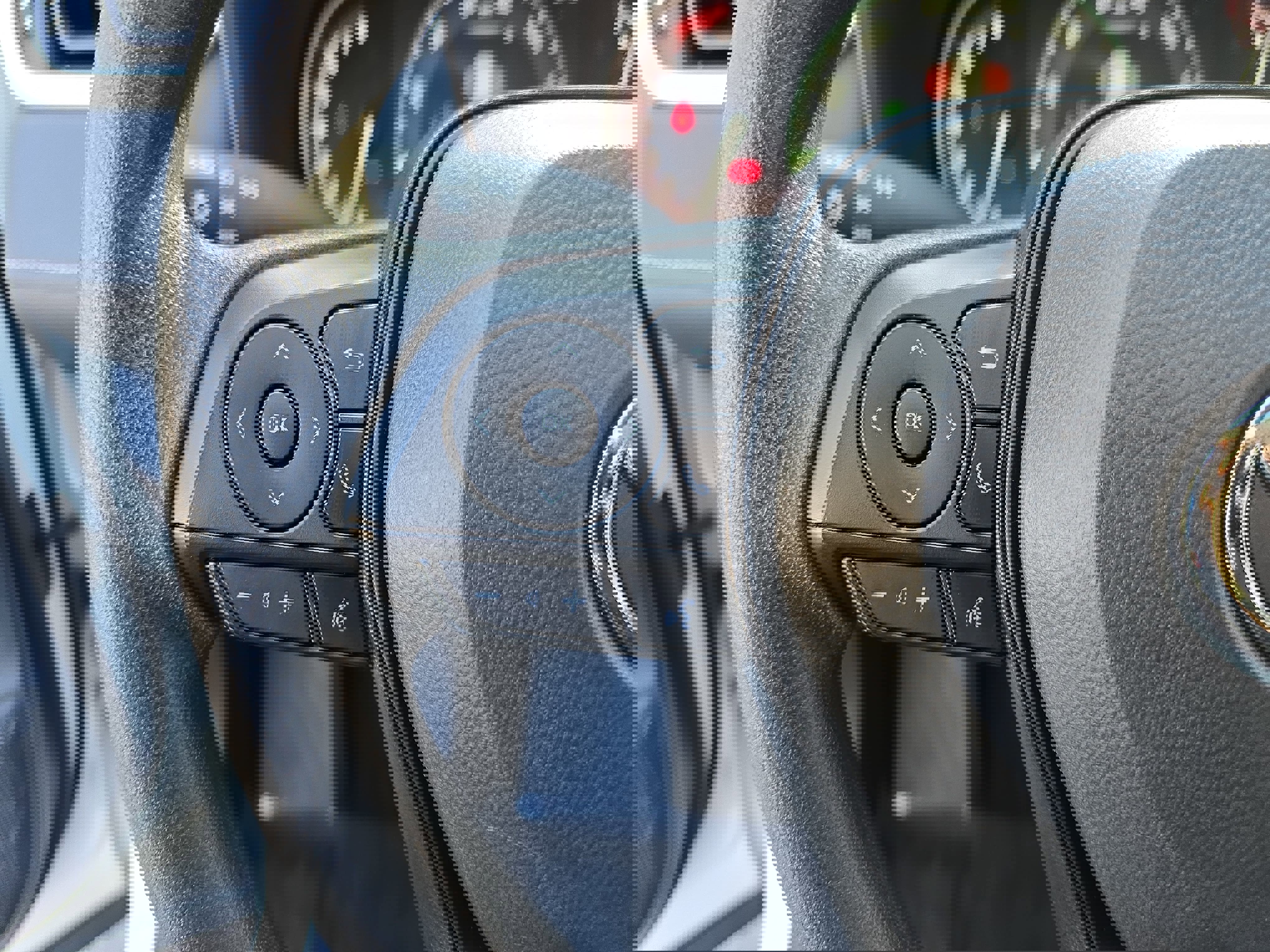 Used 2025 Toyota RAV4 XLE w/ Convenience Package image 17