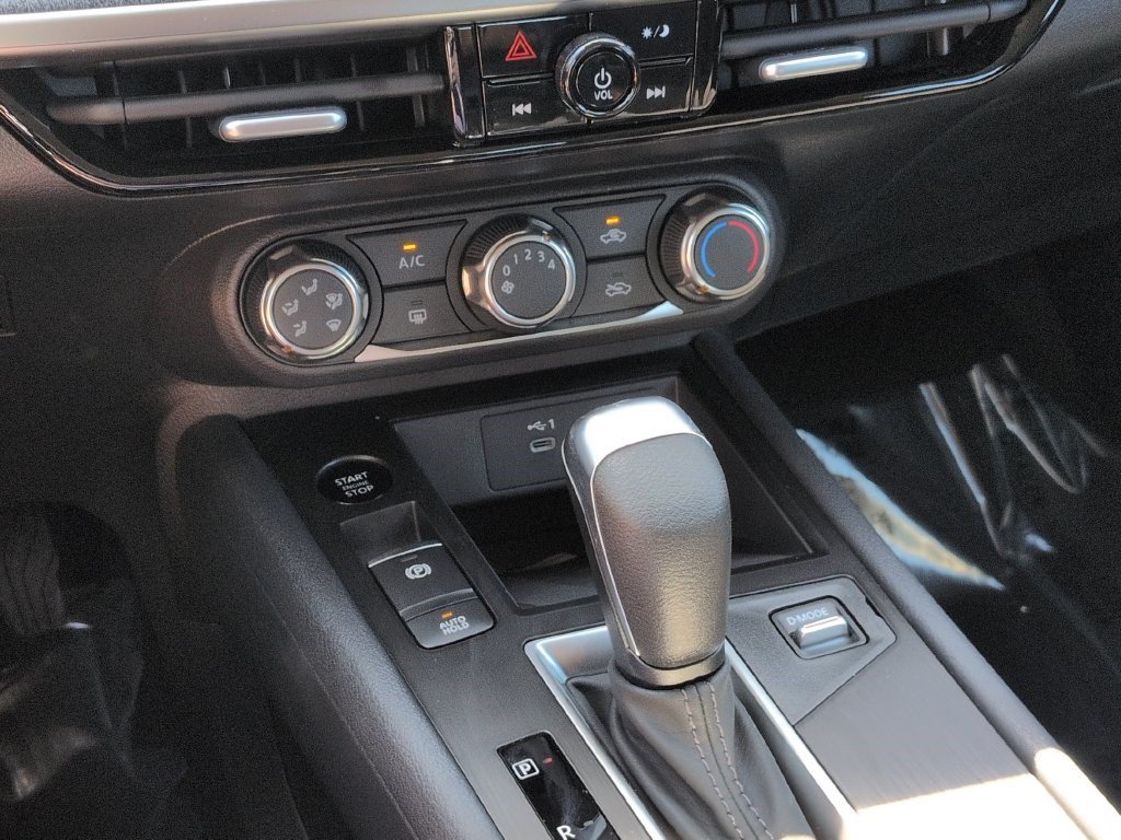 New 2026 Nissan Kicks S w/ Charging Package FWD image 19