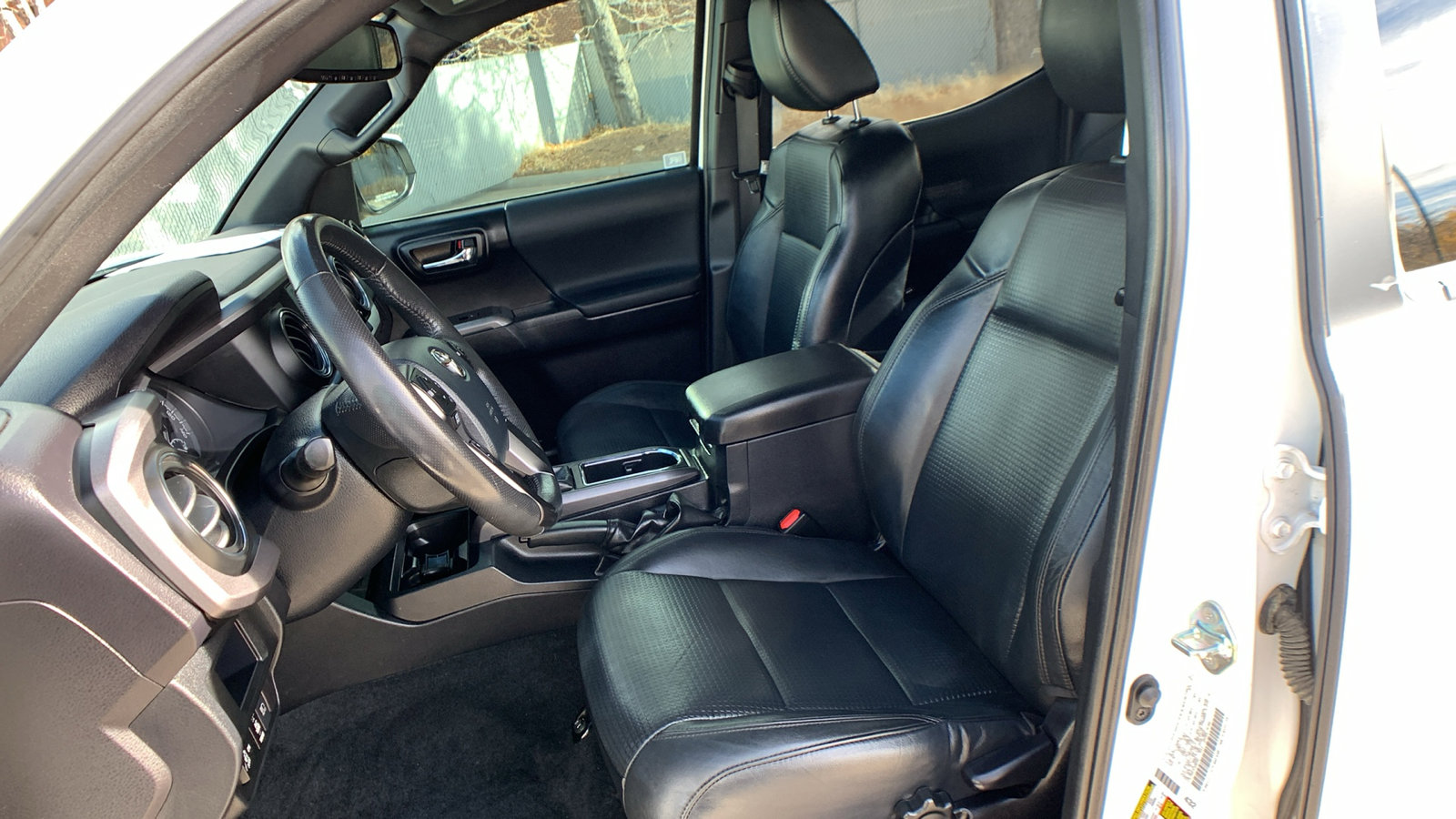 Used 2019 Toyota Tacoma TRD Off-Road image 12