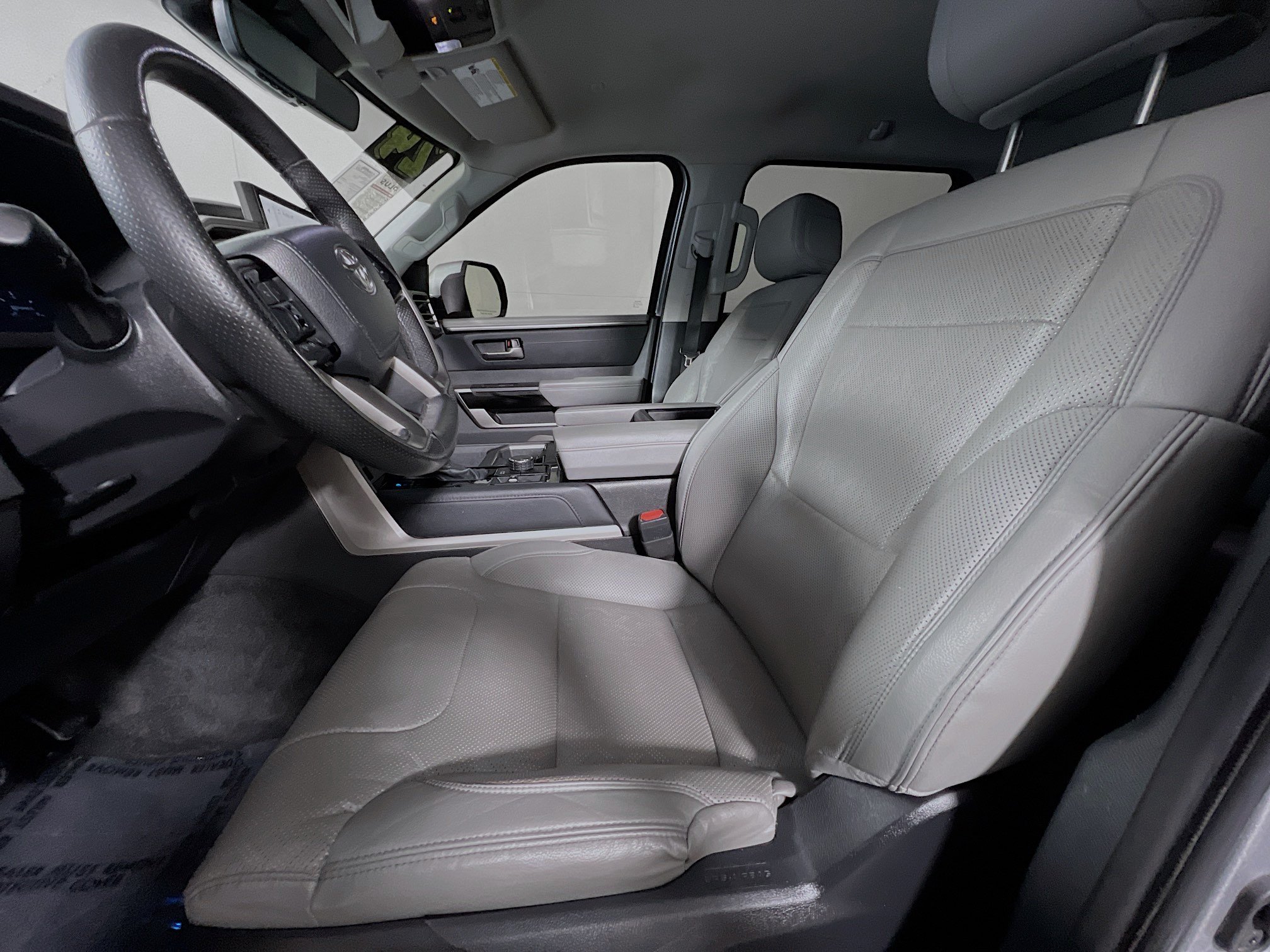 Used 2024 Toyota Tundra Limited AWD/4WD image 15