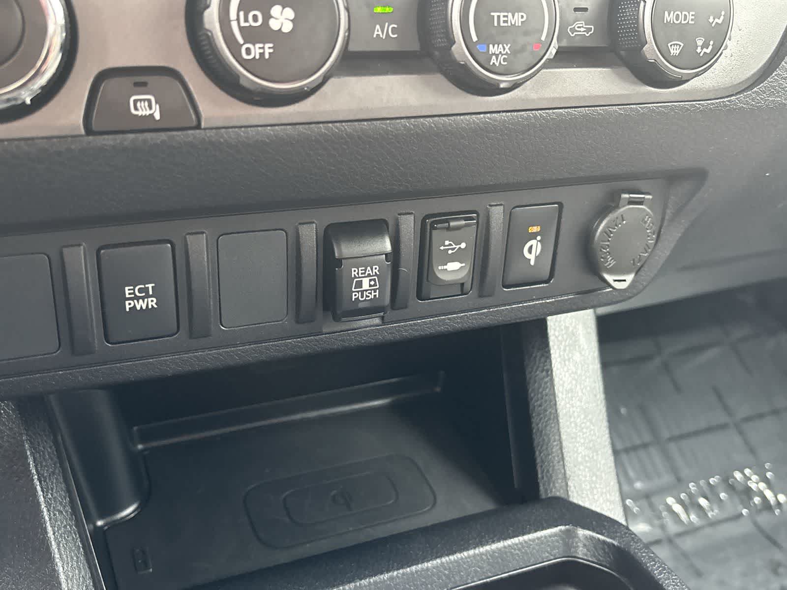 Used 2019 Toyota Tacoma TRD Off-Road AWD/4WD image 22