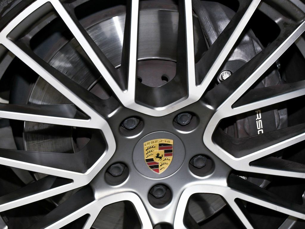 Used 2022 Porsche Cayenne Platinum Edition AWD/4WD image 90