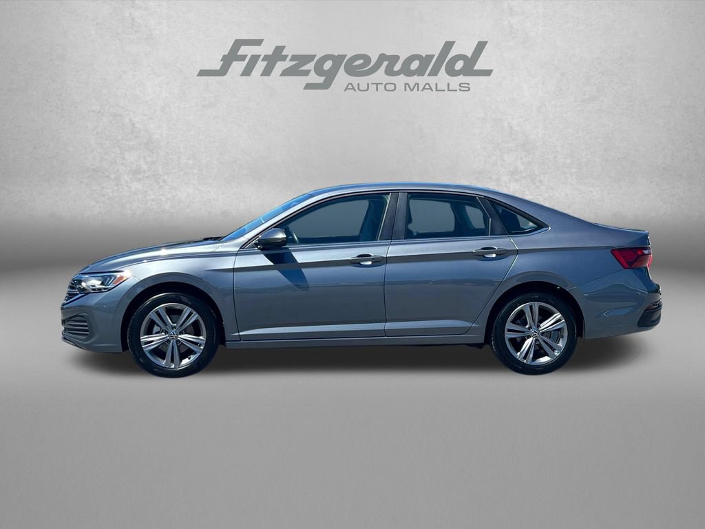 Used 2024 Volkswagen Jetta SE FWD image 5
