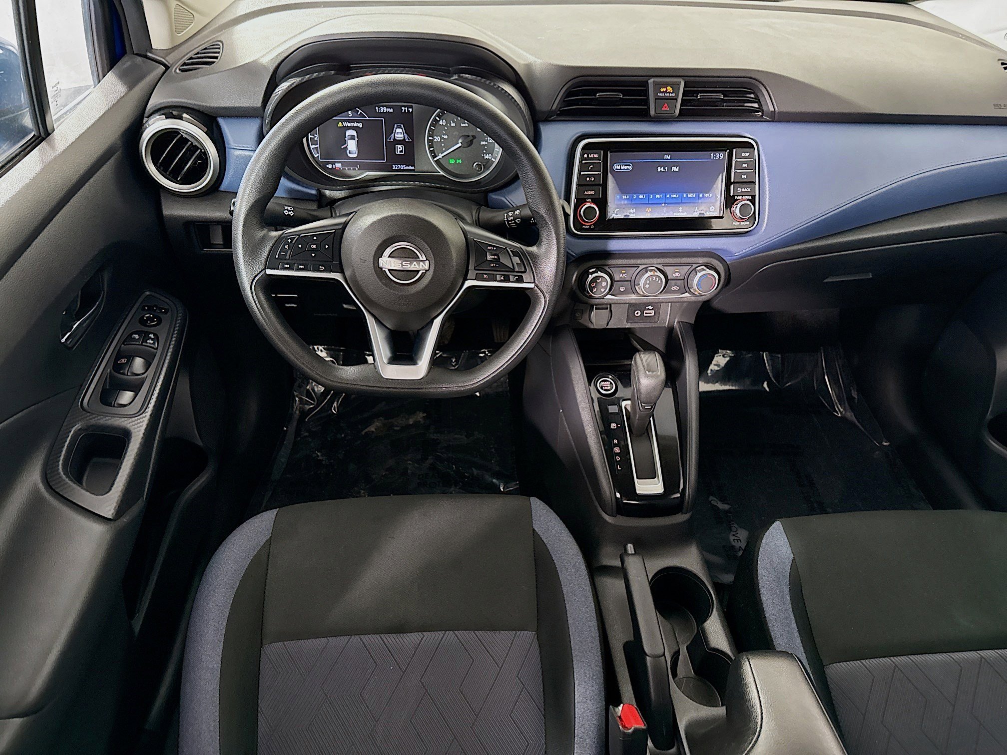 Used 2024 Nissan Versa SV w/ Trunk Package image 17