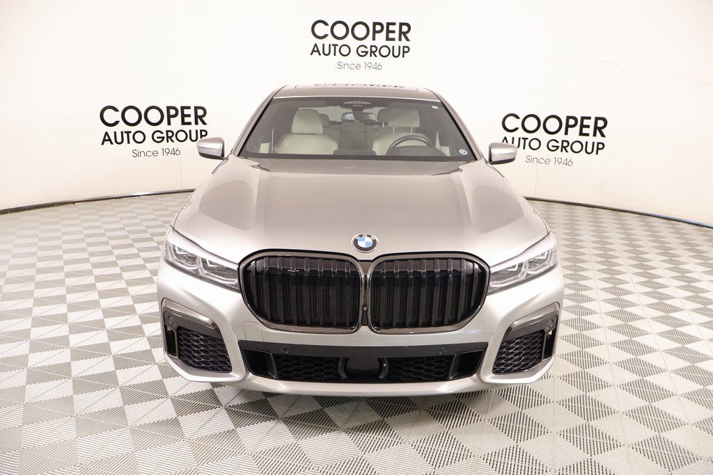Used 2021 BMW 750i xDrive w/ Executive Package image 11