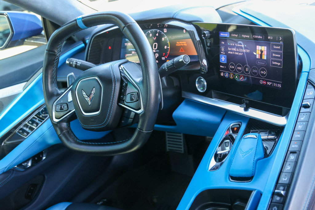 Used 2022 Chevrolet Corvette Stingray Premium Conv w/ Z51 Performance Package RWD image 23