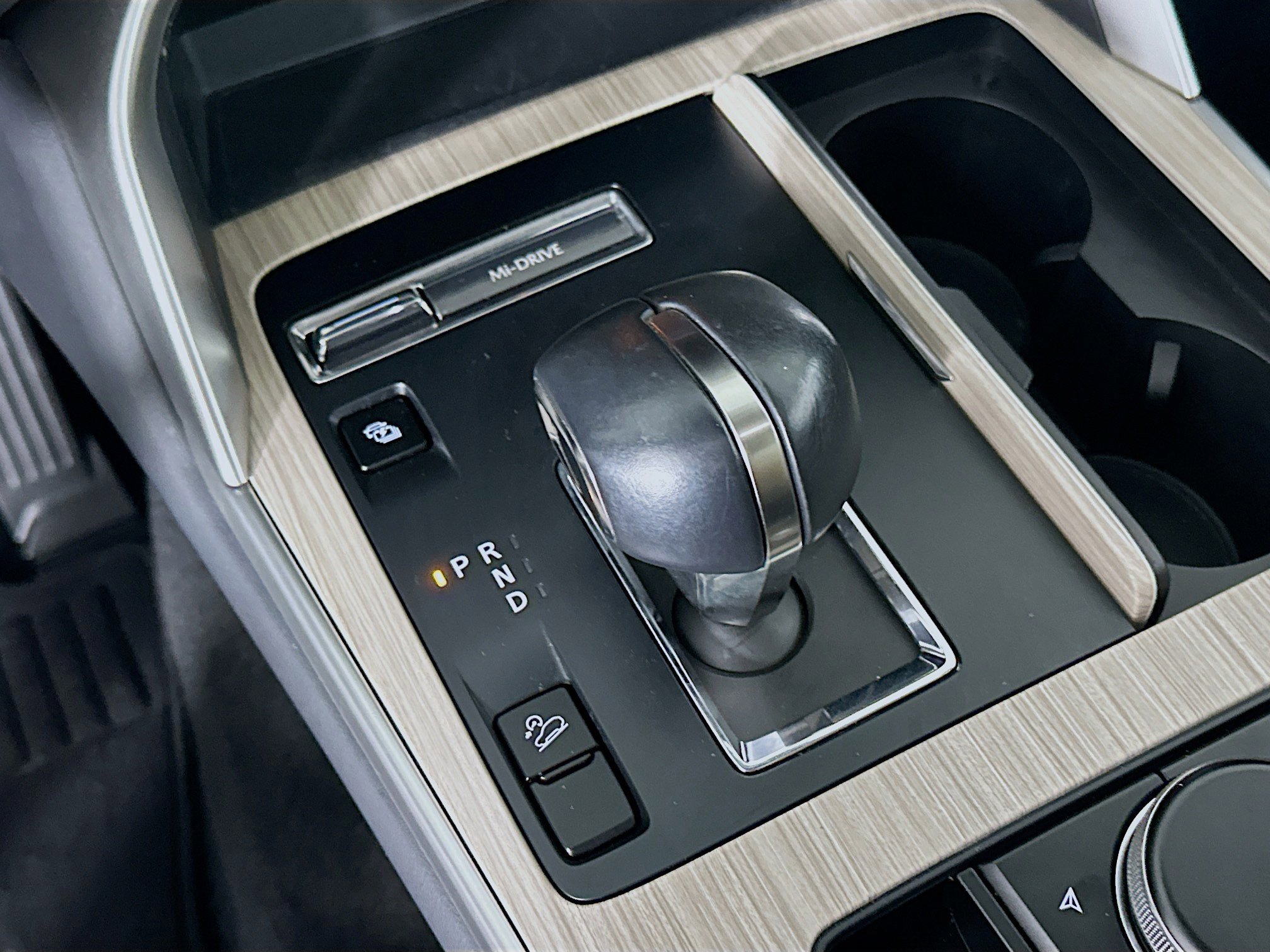 Used 2024 MAZDA CX-90 Plug-In Hybrid w/ Preferred image 25