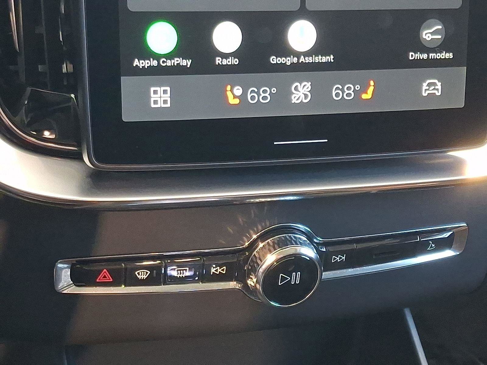 Certified 2026 Volvo XC90 T8 Ultra AWD/4WD image 11