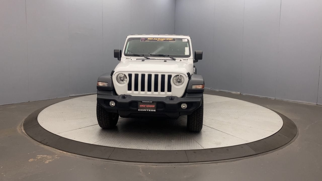 Used 2023 Jeep Wrangler Sport AWD/4WD image 8