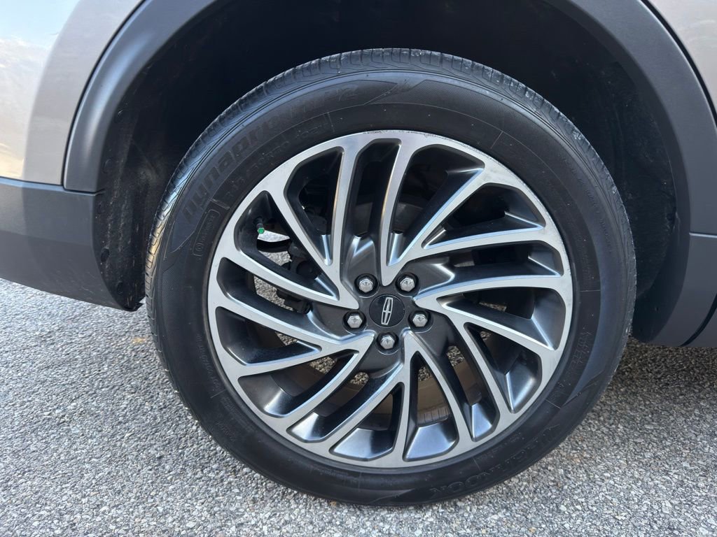 Used 2020 Lincoln Nautilus Reserve image 27