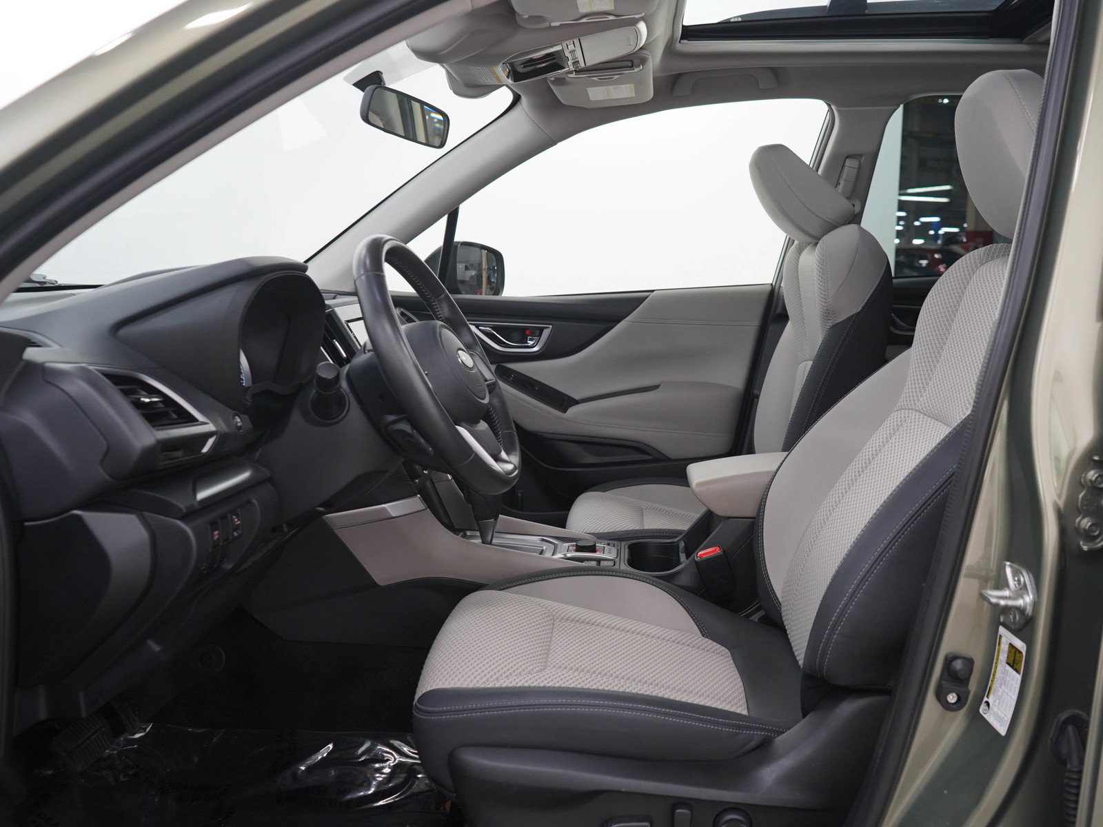 Used 2021 Subaru Forester Premium AWD/4WD image 21