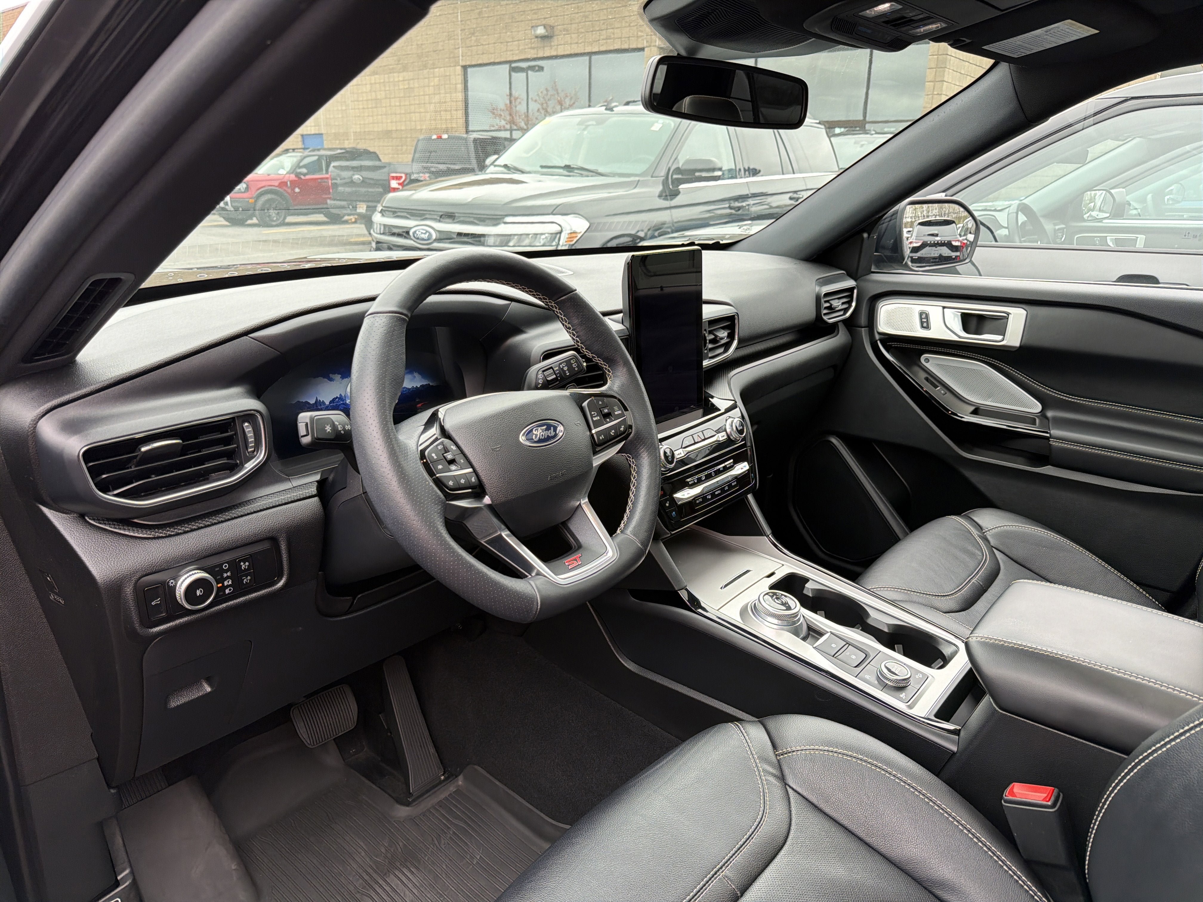 Used 2023 Ford Explorer ST w/ Equipment Group 401A AWD/4WD image 9