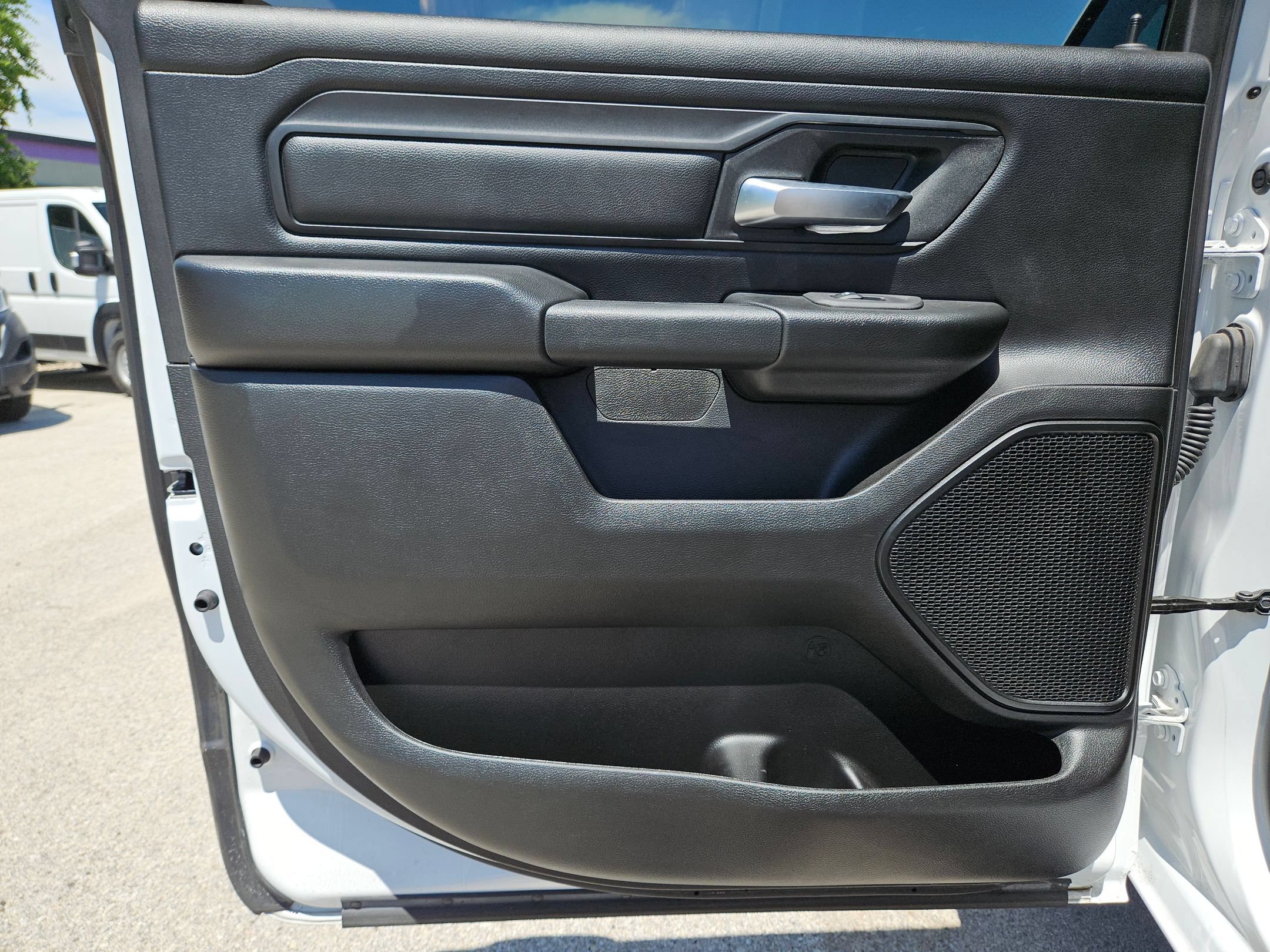 Used 2025 RAM 1500 Warlock AWD/4WD image 15