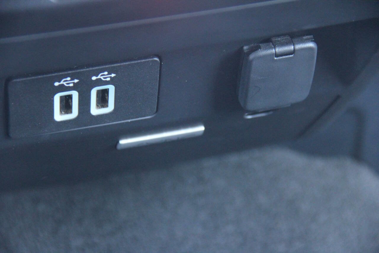 Used 2017 Ford F250 Lariat w/ Lariat Ultimate Package image 41