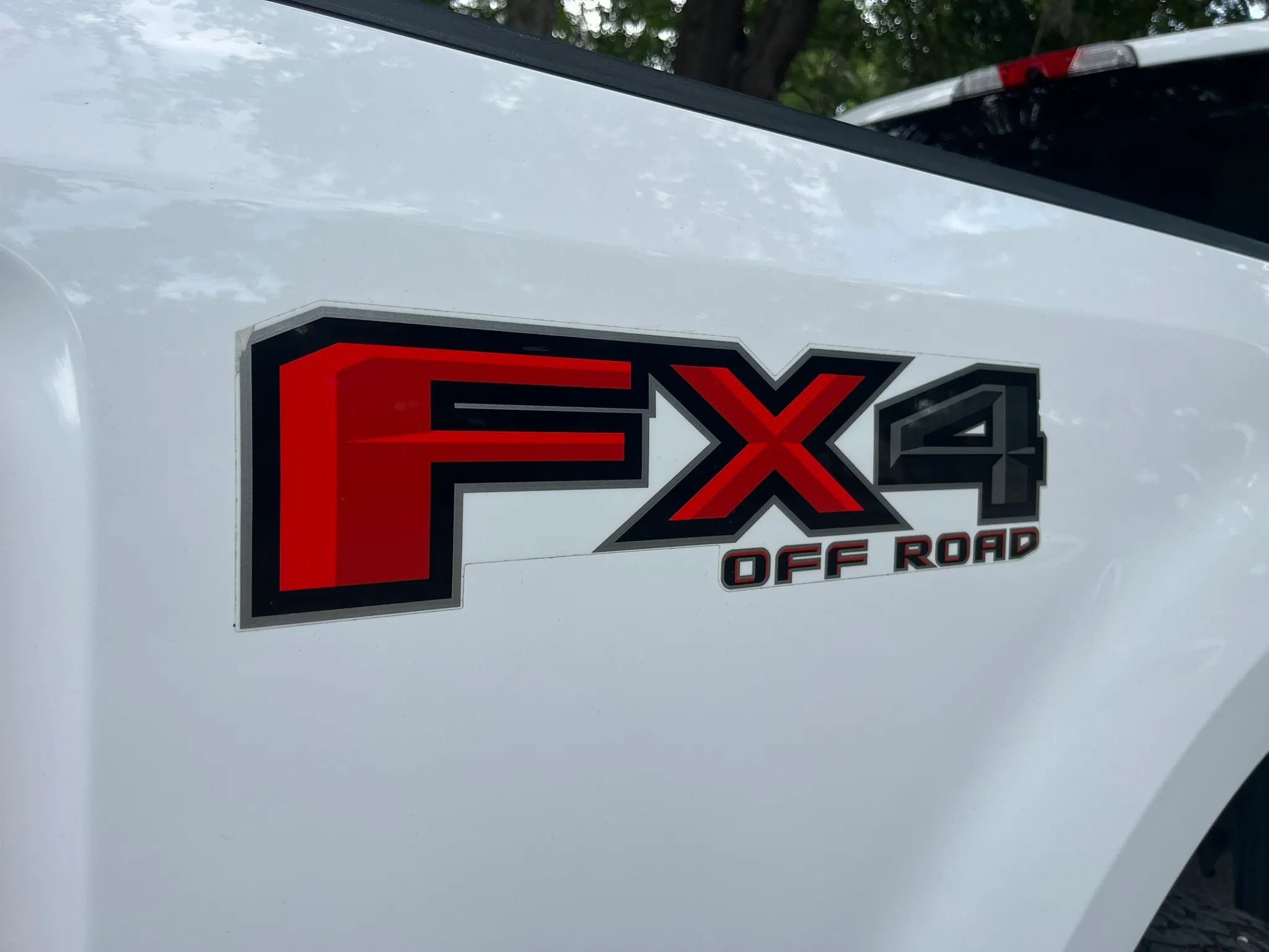 Used 2017 Ford F250 Lariat w/ Lariat Ultimate Package AWD/4WD image 13