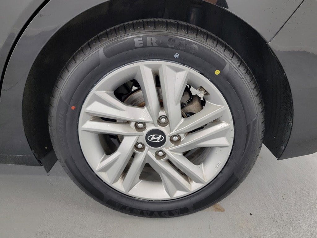 Used 2020 Hyundai Elantra SEL FWD image 10